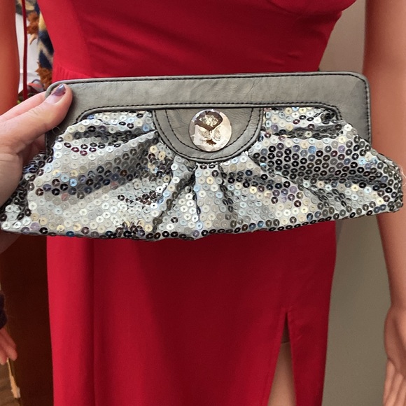 Mini sequin clutch - Picture 3 of 7